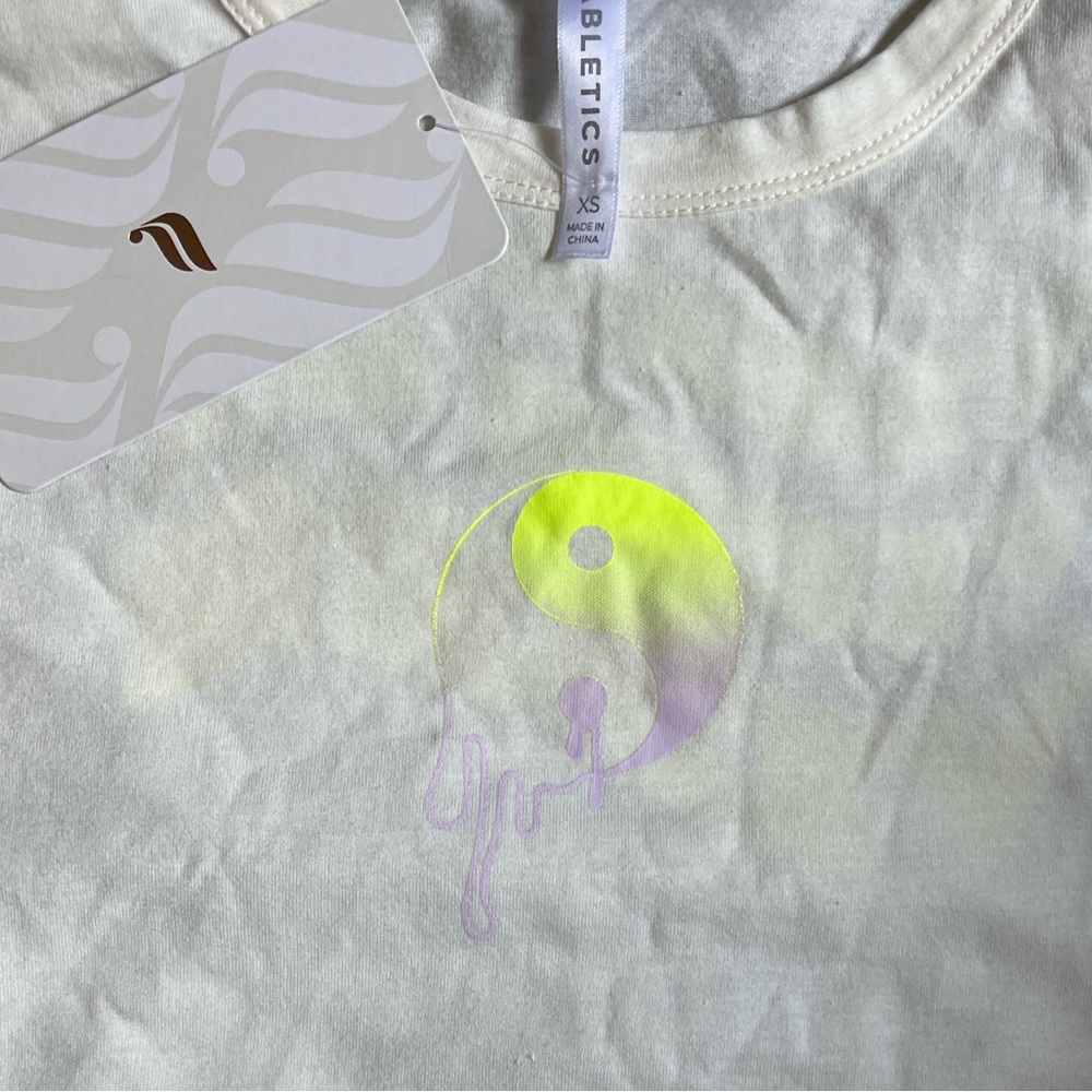 Fabletics Cropped Tee - Picture 8 of 9